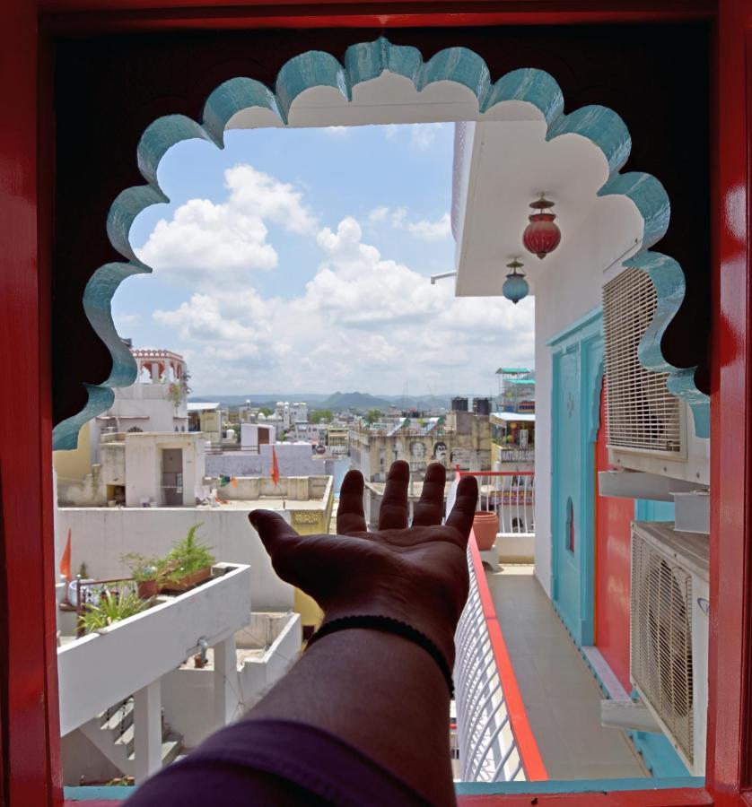 Hotel Udai Niwas By The Lake Udaipur Bagian luar foto