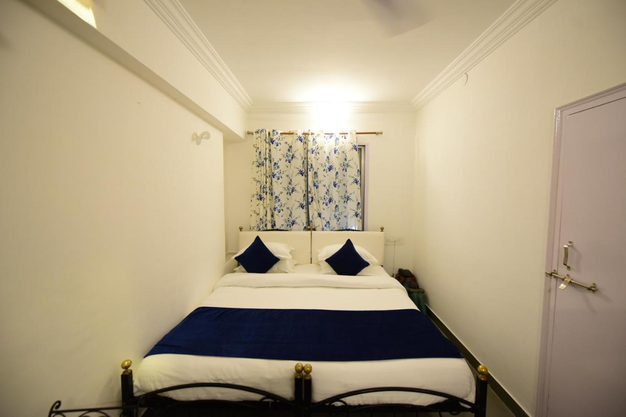 Hotel Udai Niwas By The Lake Udaipur Bagian luar foto